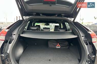 Позашляховик / Кросовер Mitsubishi Eclipse Cross 2023 в 