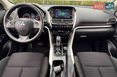 Позашляховик / Кросовер Mitsubishi Eclipse Cross 2018 в 