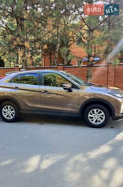 Позашляховик / Кросовер Mitsubishi Eclipse Cross 2018 в 