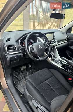 Позашляховик / Кросовер Mitsubishi Eclipse Cross 2018 в 