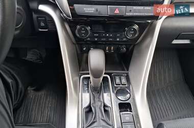 Внедорожник / Кроссовер Mitsubishi Eclipse Cross 2022 в 