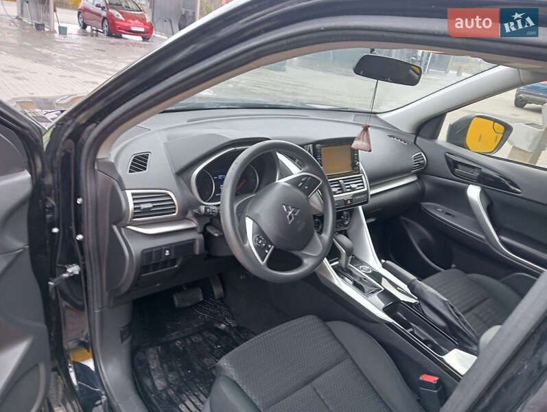 Позашляховик / Кросовер Mitsubishi Eclipse Cross 2020 в Києві фото 3 Позашляховик / Кросовер Mitsubishi Eclipse Cross 2020 в Києві