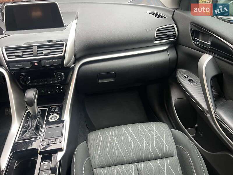 Внедорожник / Кроссовер Mitsubishi Eclipse Cross 2018 в Одессе фото 40 Внедорожник / Кроссовер Mitsubishi Eclipse Cross 2018 в Одессе