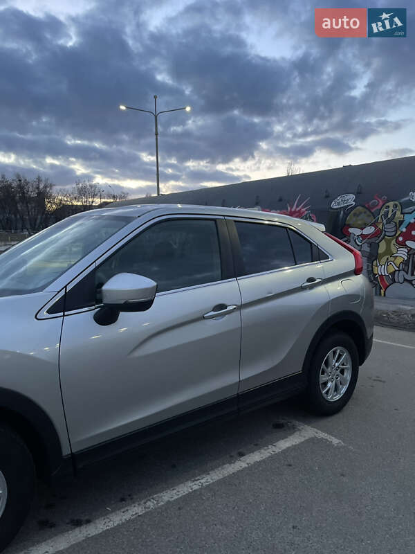 Внедорожник / Кроссовер Mitsubishi Eclipse Cross 2018 в Киеве