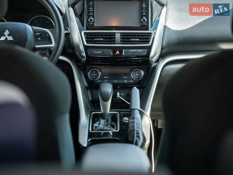 Внедорожник / Кроссовер Mitsubishi Eclipse Cross 2018 в Полтаве фото 7 Внедорожник / Кроссовер Mitsubishi Eclipse Cross 2018 в Полтаве