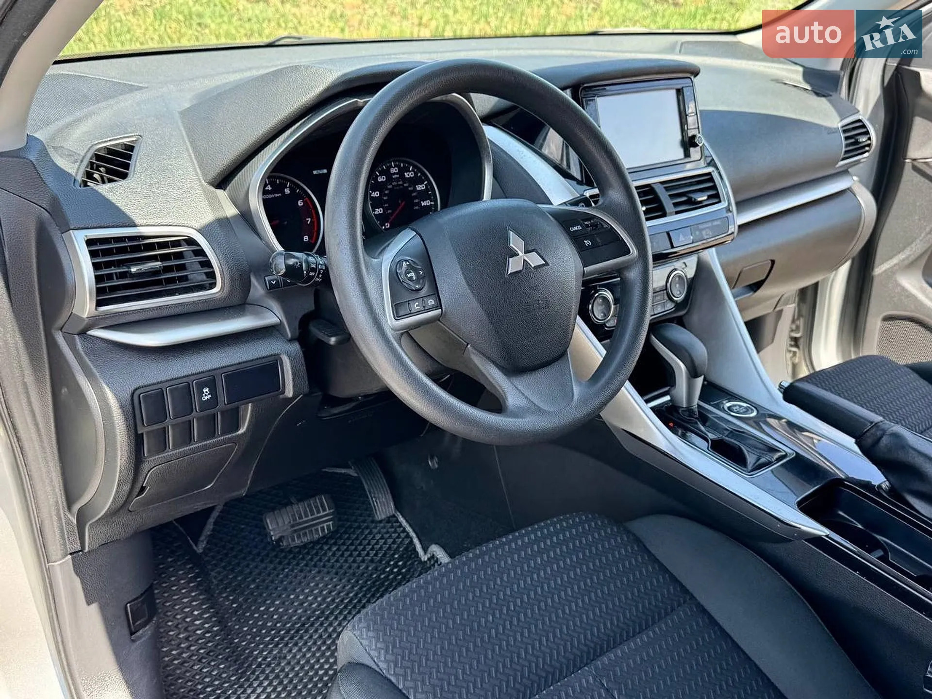 2018 Mitsubishi Eclipse Cross - мініатюра 18