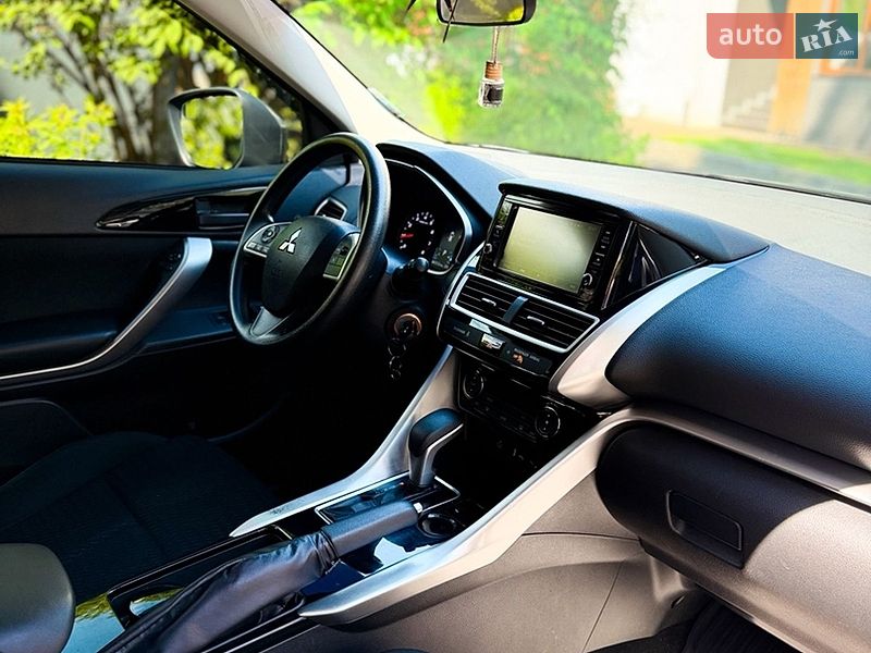 Внедорожник / Кроссовер Mitsubishi Eclipse Cross 2019 в Киеве фото 11 Внедорожник / Кроссовер Mitsubishi Eclipse Cross 2019 в Киеве