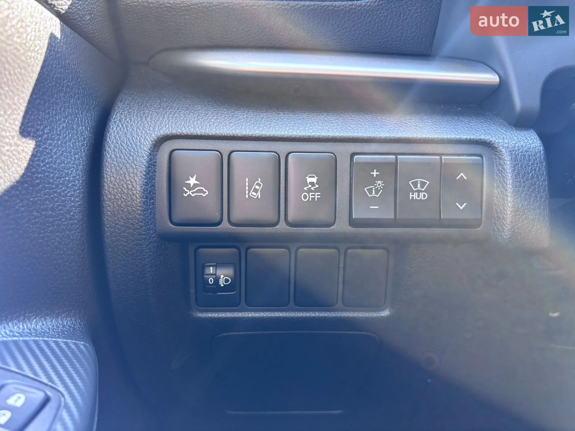 2018 Mitsubishi Eclipse Cross - мініатюра 40