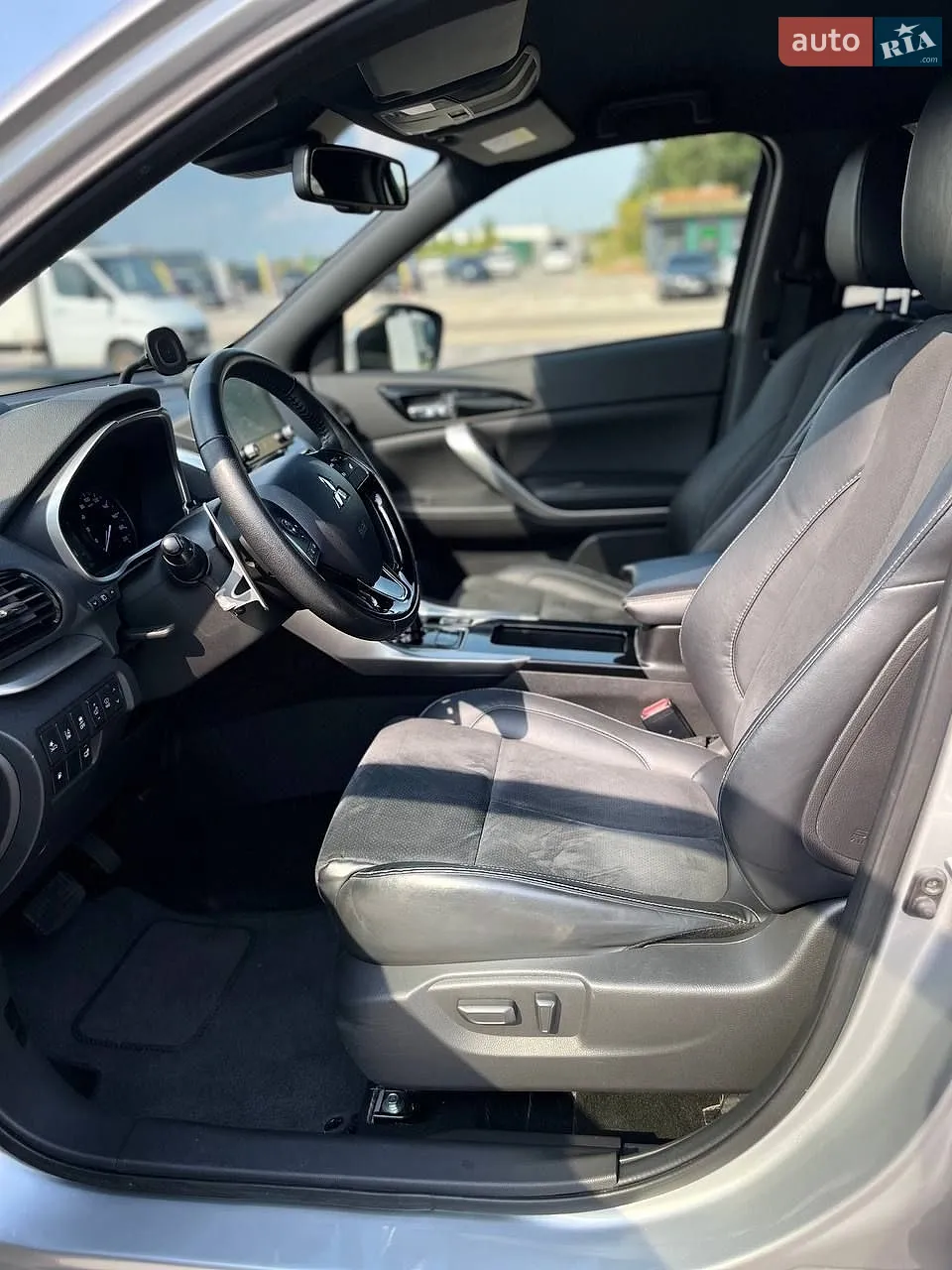 2021 Mitsubishi Eclipse Cross - мініатюра 24