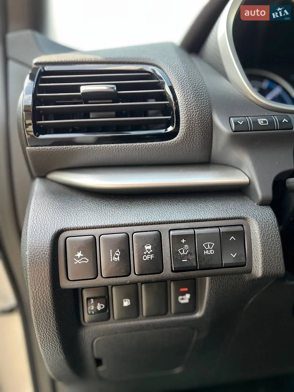 2021 Mitsubishi Eclipse Cross - мініатюра 27