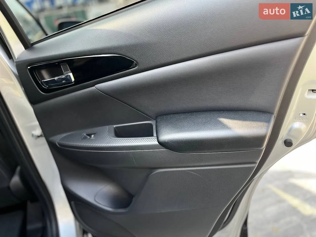 2021 Mitsubishi Eclipse Cross - мініатюра 47