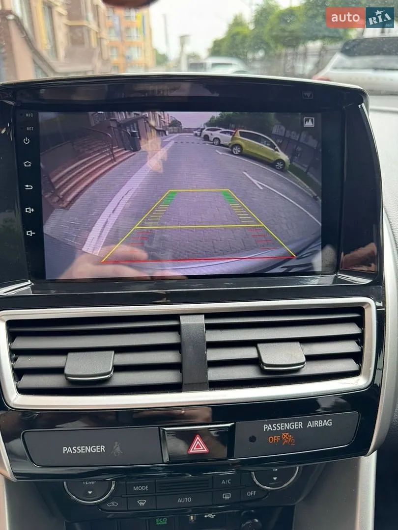 2019 Mitsubishi Eclipse Cross - мініатюра 16