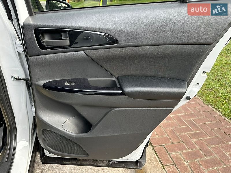 Внедорожник / Кроссовер Mitsubishi Eclipse Cross 2022 в Киеве фото 18 Внедорожник / Кроссовер Mitsubishi Eclipse Cross 2022 в Киеве