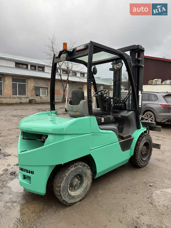 Вилочний навантажувач Mitsubishi FD 2011 в Чемерівцях