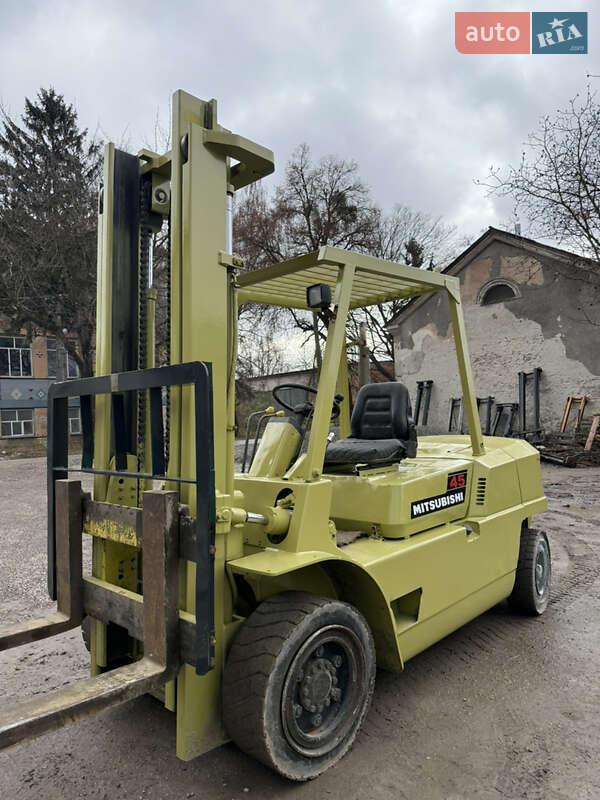 Вилочный погрузчик Mitsubishi FD 1995 в Чемеровцах