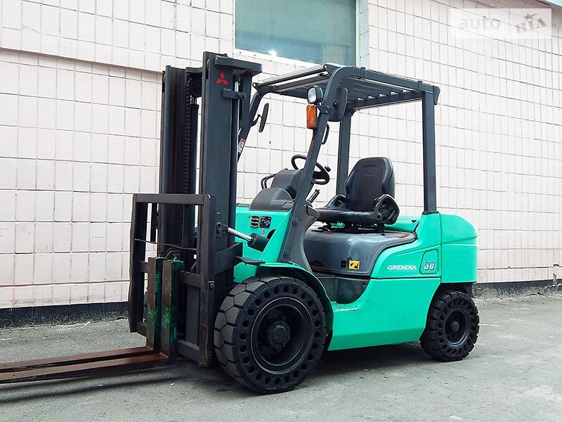 Вилочный погрузчик Mitsubishi FG 2006 в 