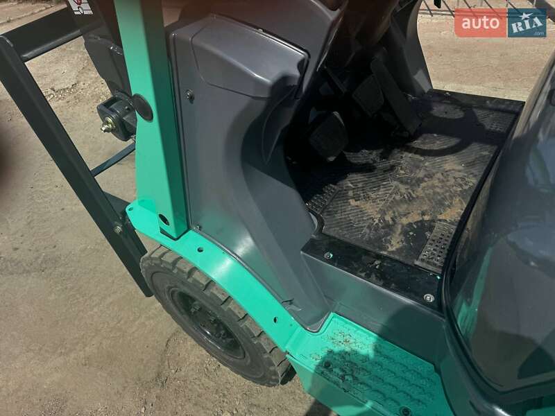 Вилочный погрузчик Mitsubishi FGE 2017 в Одессе