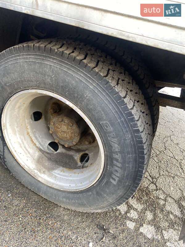 Вантажний фургон Mitsubishi Fuso Canter 2004 в Харкові