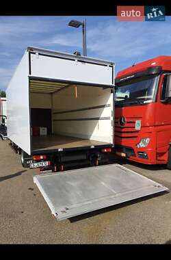 Вантажний фургон Mitsubishi Fuso Canter 2016 в 