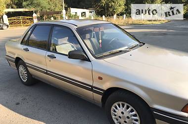 Седан Mitsubishi Galant 1988 в Виннице