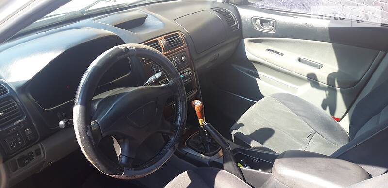 Седан Mitsubishi Galant 2001 в Києві