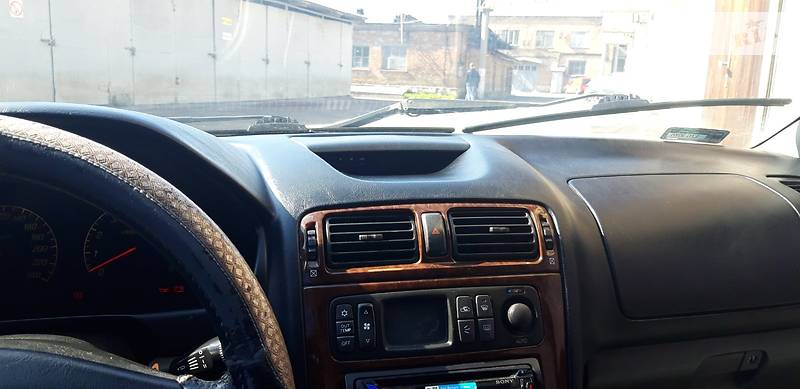 Седан Mitsubishi Galant 2001 в Києві