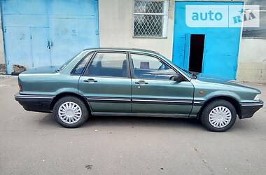 Седан Mitsubishi Galant 1988 в Киеве