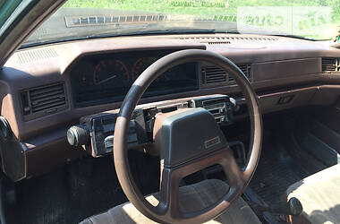 Седан Mitsubishi Galant 1984 в Чернівцях