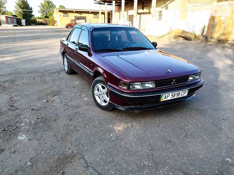 Седан Mitsubishi Galant 1991 в Орехове