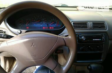 Седан Mitsubishi Galant 2002 в Киеве