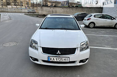 Седан Mitsubishi Galant 2012 в 