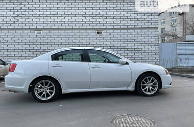 Седан Mitsubishi Galant 2012 в 