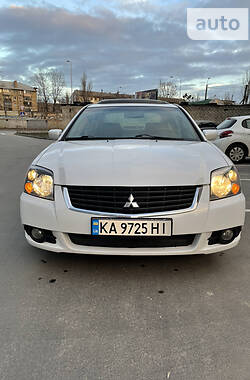 Седан Mitsubishi Galant 2012 в 