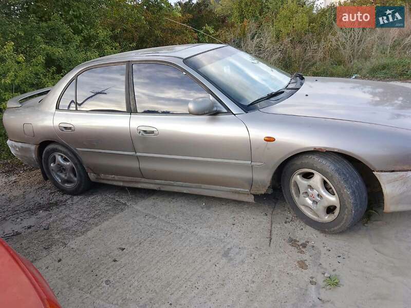 Седан Mitsubishi Galant 1993 в Теплодаре