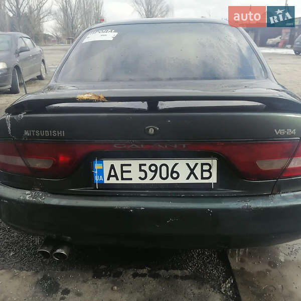 Седан Mitsubishi Galant 1994 в Першотравенске