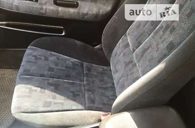 Седан Mitsubishi Galant 2000 в 