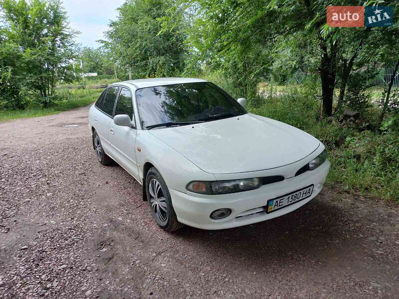 Лифтбек Mitsubishi Galant 1995 в Пятихатках