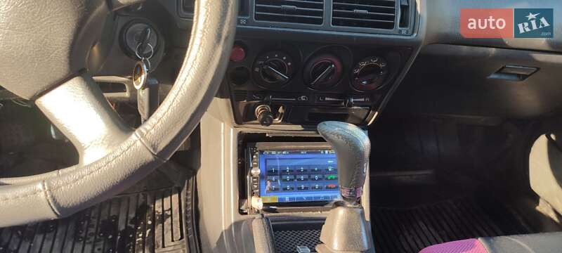 Лифтбек Mitsubishi Galant 1990 в Ладыжине