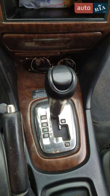 Седан Mitsubishi Galant 2001 в Саврані