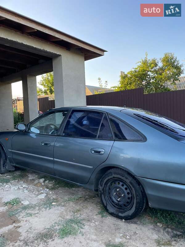 Ліфтбек Mitsubishi Galant 1993 в Миколаєві