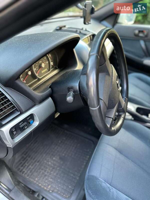 Седан Mitsubishi Galant 2004 в Миколаєві