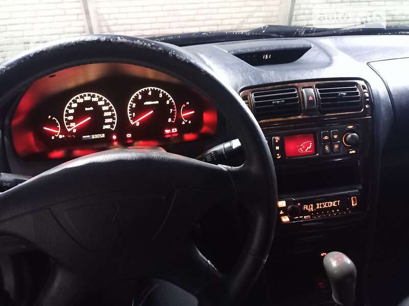 Седан Mitsubishi Galant 2001 в Одессе