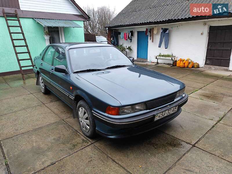Лифтбек Mitsubishi Galant 1991 в Житомире фото 2 Лифтбек Mitsubishi Galant 1991 в Житомире