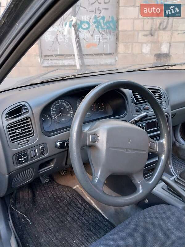 Седан Mitsubishi Galant 1994 в Киеве фото 5 Седан Mitsubishi Galant 1994 в Киеве
