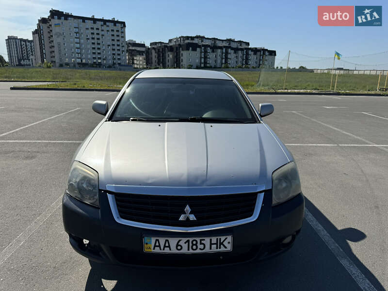 Седан Mitsubishi Galant 2008 в Киеве