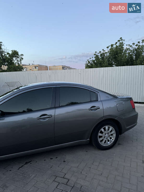 Седан Mitsubishi Galant 2008 в Никополе
