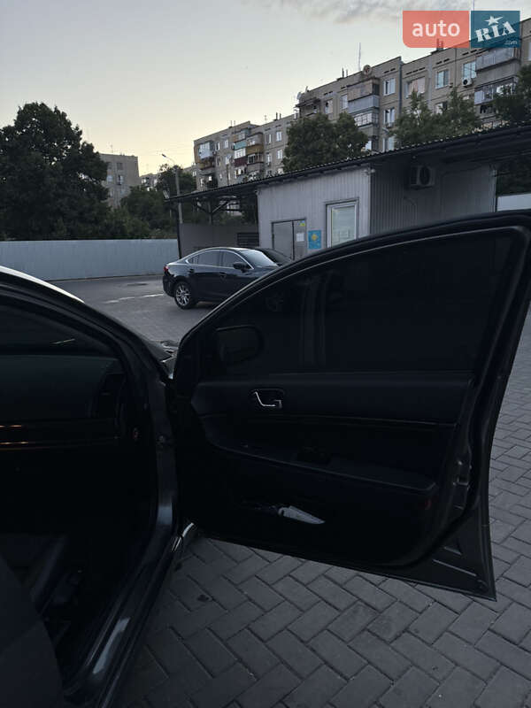 Седан Mitsubishi Galant 2008 в Никополе