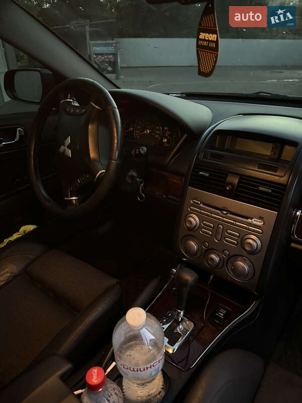 Седан Mitsubishi Galant 2008 в Никополе