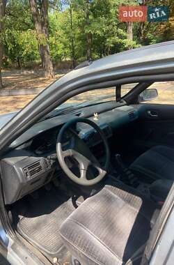 Седан Mitsubishi Galant 1992 в Киеве