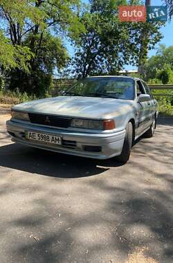 Седан Mitsubishi Galant 1992 в Киеве